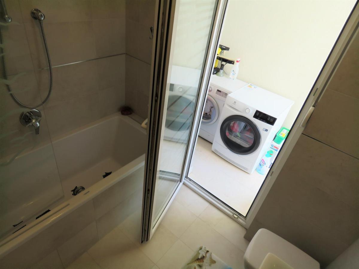 Luxury Family Apartment Оміш Екстер'єр фото