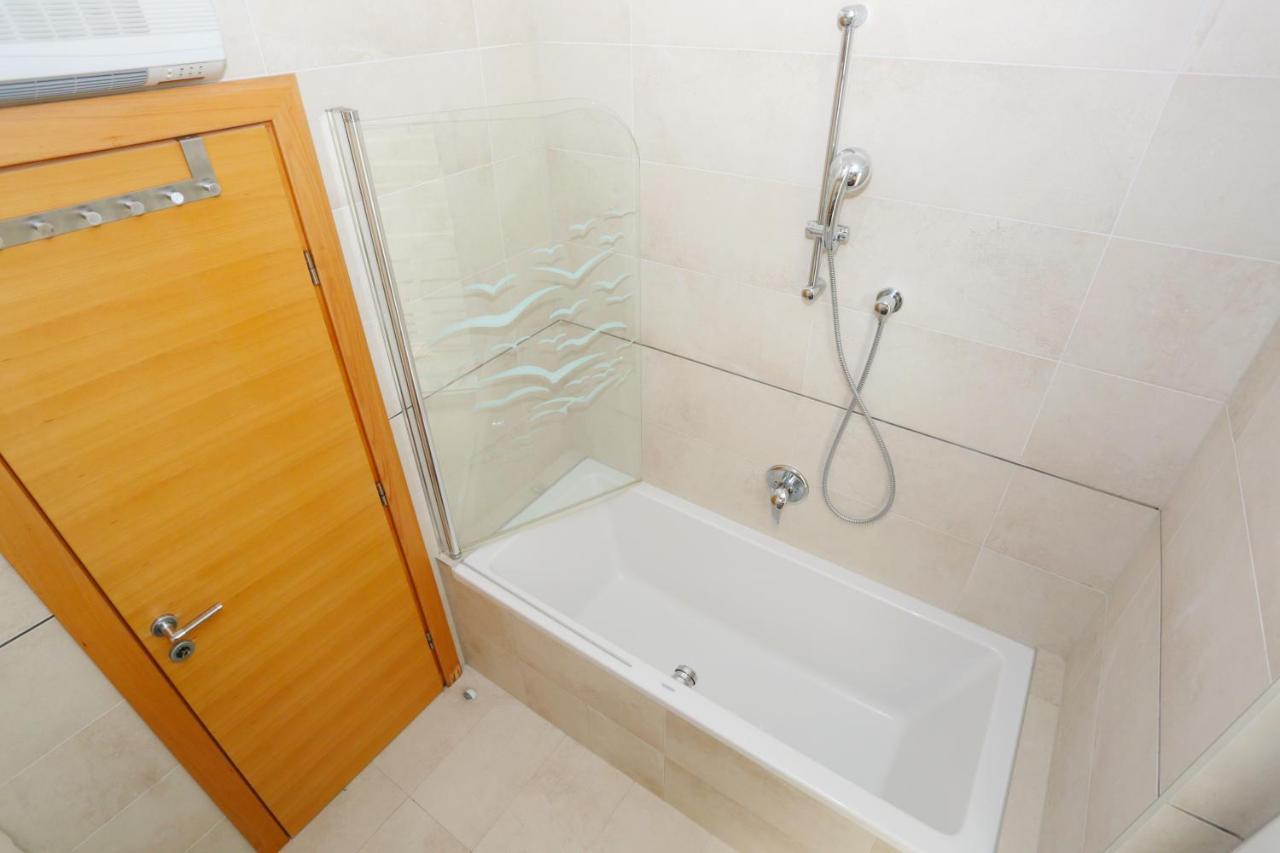 Luxury Family Apartment Оміш Екстер'єр фото